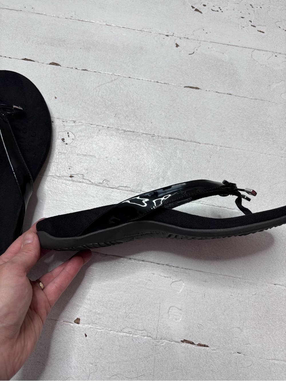 Vionic Black Bella Toe Post Flip Flop Sandals Bow Detail Size 10 Worn Once! - Picture 12 of 12
